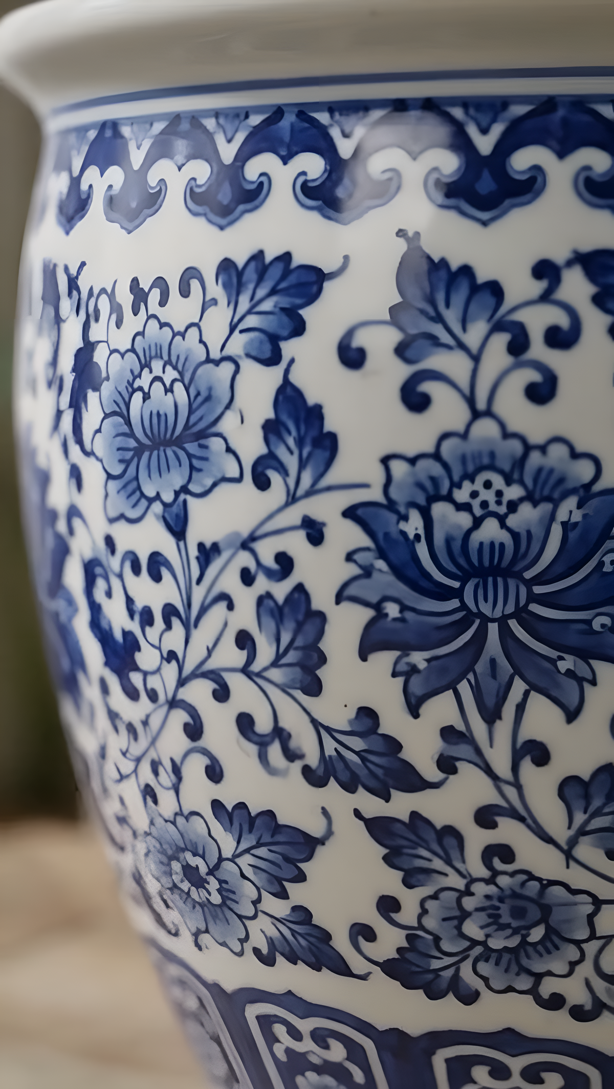 The Royal Dynasty Planter